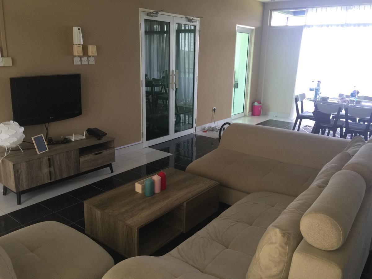 Apartment in Kumbang Pasang BSB Bandar Seri Begawan Bagian luar foto