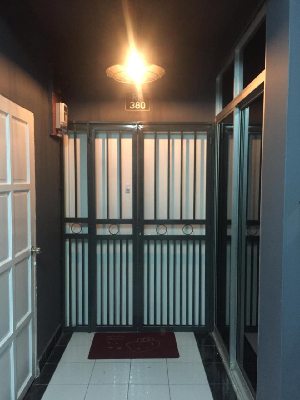 Apartment in Kumbang Pasang BSB Bandar Seri Begawan Bagian luar foto