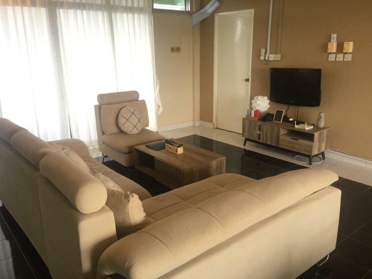 Apartment in Kumbang Pasang BSB Bandar Seri Begawan Bagian luar foto